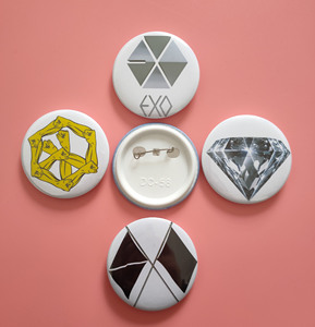 exo正规6辑obsession周边徽章胸章 吴世勋 朴灿烈 金珉锡胸针