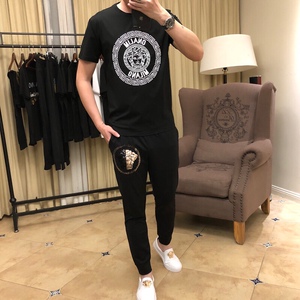 瓦萨琪男装欧美