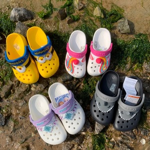 Crocs卡洛驰儿童沙滩鞋卡通洞洞鞋经典凉鞋户外速干男女童拖鞋宝