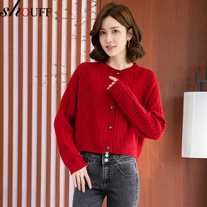 大红色开衫毛衣女