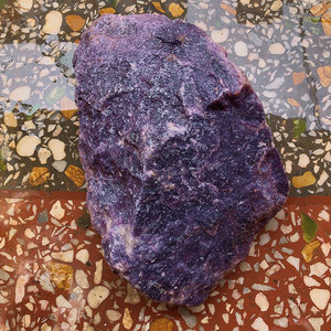 天然紫丁香原石观赏摆件外蒙紫云母手镯料吊坠挂件毛料大量批
