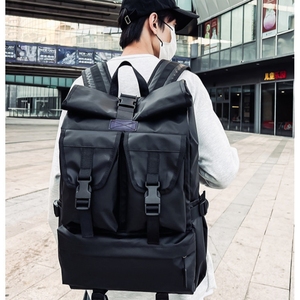 新款时尚黑色双肩包男旅游休闲大容量防水工装卷口背包大学生书包