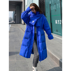 围巾羽绒服
