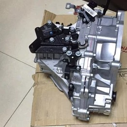 起亚k5变速箱总成