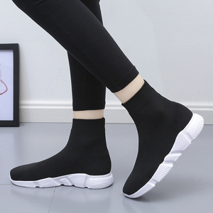 袜子鞋纯黑色女