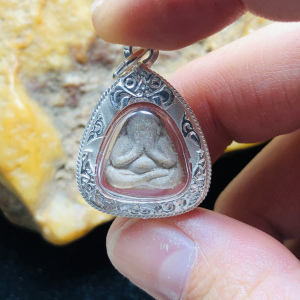 泰国特色正品真品 龙婆卡贤2517年必打掩面 男女项链吊坠