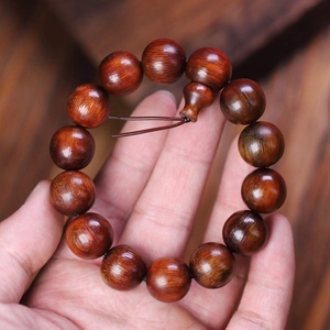 亚亚披毛犀手串 红皮老料鱼子纹爆满竹丝纹清晰