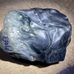 翡翠原石留福玉