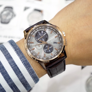 代购西铁城citizen 光动能多局电波蓝宝石万年历男手表at8113-12h