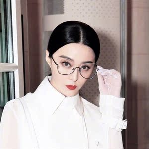 白色透明眼镜女