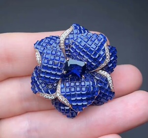 高端意大利珠宝工艺925银无边镶蓝色尖晶石经典大花朵胸针