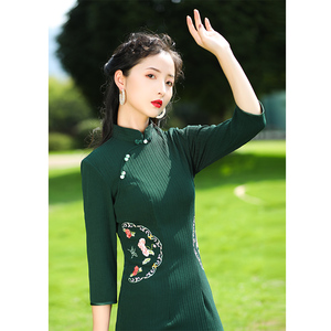 墨绿色旗袍2021年新款秋冬长袖少女改良年轻款气质高端复古连衣裙
