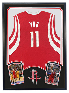 yao姚明亲笔签名球衣 火箭队11号篮球服 含证书 裱框 收藏