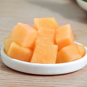 【正大自营】海南晓蜜网纹哈密瓜1/2个脆甜蜜瓜 当季新鲜水果整箱