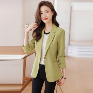果绿色小西装外套女2024春季新款韩版高级感短款小个子西服上衣女