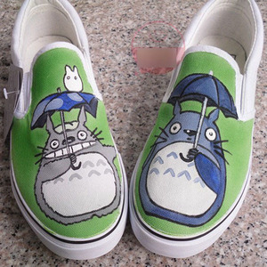 diy龙猫涂鸦男女款彩绘帆布鞋学生低帮手绘鞋子套脚动漫周边板鞋