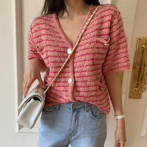 设计感短款上衣粉色小香风v领锁骨短袖t恤2021年新款女装潮春夏季