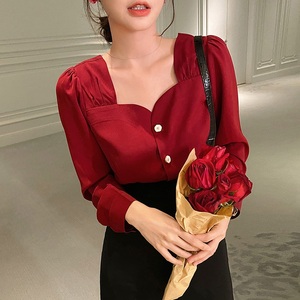 酒红色上衣女衬衫