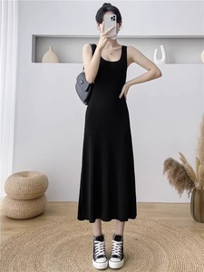 黑色法式吊带连衣裙女夏季2024新款气质显瘦冰丝针织背心中长裙子
