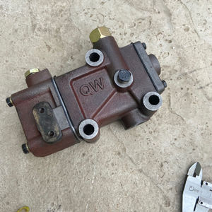 常发黄海金马雷沃东方红拖拉机300/304 /354/400/404液压分配器