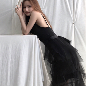 抹胸连衣裙女夏季韩国超仙性感名媛v领拼接网纱露背蛋糕吊带裙潮