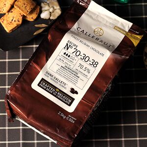 比利时嘉利宝callebaut黑巧克力粒纯可可脂70.5% 2.5kg/袋