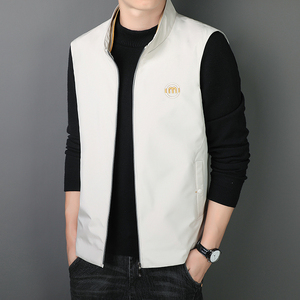 夏季薄款男士马甲立领商务休闲坎肩户外运动马夹高端春夏无袖外套