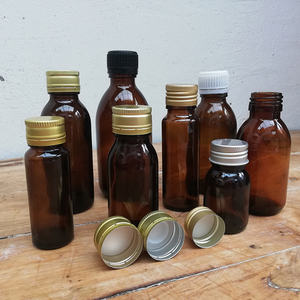 装药的小瓶子玻璃医用