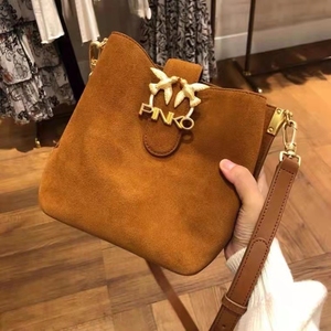 pinko水桶包2022春夏新款真皮磨砂燕子包品高单肩斜挎高级感女包