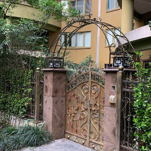 铁艺拱门花架门垛顶部别墅拱门架子铁艺庭院门柱拱形花架定做门头