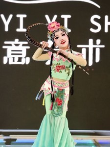 小戏骨演出服俏花旦舞蹈服京剧戏曲服装元旦古典儿童小红娘舞台服