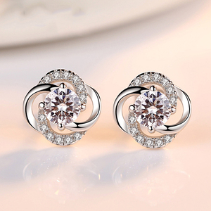 老凤祥家s925纯银四叶草耳钉女生日韩气质女士耳环简约防过敏礼物