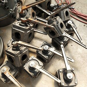 吸粪车抽粪车清洗吸污车配件四通阀阀门转换吸排开关铸铁自吸自排