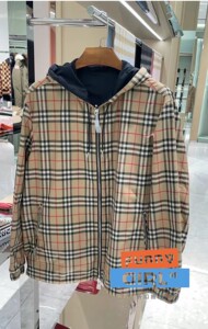 Burberry/巴宝莉 24SS新款格子格纹双面穿连帽冲锋衣男夹克女外套