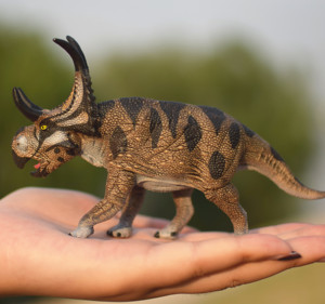 恐龙三叠纪的恶魔龙图片