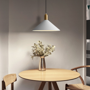 北欧餐厅吊灯现代简约吧台灯创意个性护眼时尚led餐桌单头小吊灯