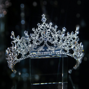 lcy1987710淘宝古堡公主风华丽锆石新娘皇冠头饰奢华大气女王气质