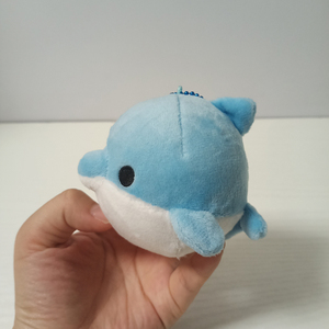日单慢回弹鲸鱼公仔毛绒玩具玩偶布偶小挂件吊饰