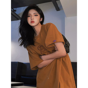 剪标折扣女装夏季港风复古小众宽松显瘦圆领时尚百搭短袖t恤上衣