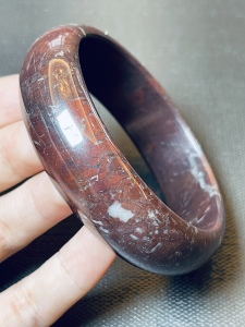 手工制作微瑕疵红伊丁陨石手镯内径62毫米宽19毫米玉石手镯5181