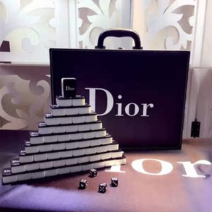 迪奥麻将大红色dior潮牌卡通牌娱乐家用送礼品高级铝箱桌布收纳箱
