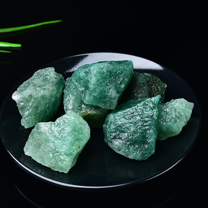 天然绿草莓晶原石水晶矿石香薰扩香石绿草莓晶原矿教学科普标本