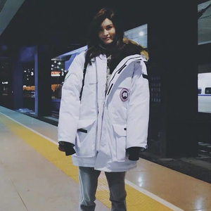 2021300g及以上年大码鹅欧阳娜娜同款工装羽绒服女中长款派克服