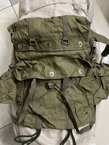 正品老货65伞兵背囊军绿色老式帆布训练双肩背包大容量户外携行具