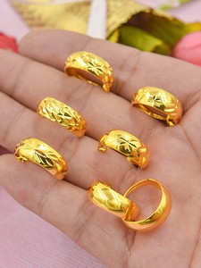 老凤祥黄金耳环妈妈款