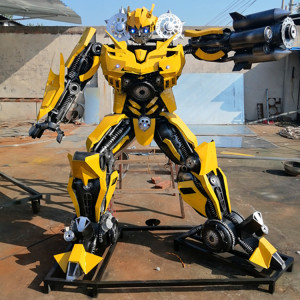 大型铁艺变形金刚模型巨型大黄蜂擎天柱金属机器人汽车人商场摆件