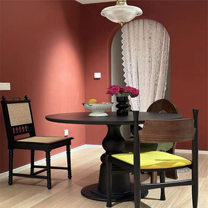 美式复古实木小圆桌黑色家用小户型圆形餐桌罗马柱法式咖啡桌子