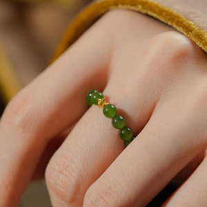 《春时叙》和田玉碧玉菠菜绿色小米珠戒指女翡翠玉石戒环新中式