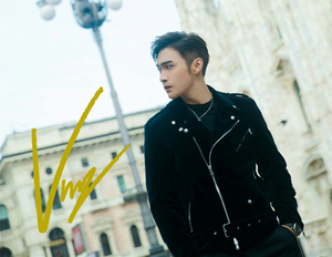 张彬彬亲笔签名