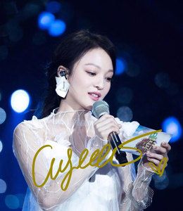 6寸    张韶涵      亲笔签名照片58   号